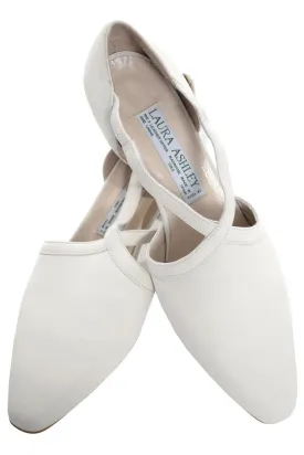 8.5 NEW Laura Ashley Neutral Vintage Pumps Hand Made Spain