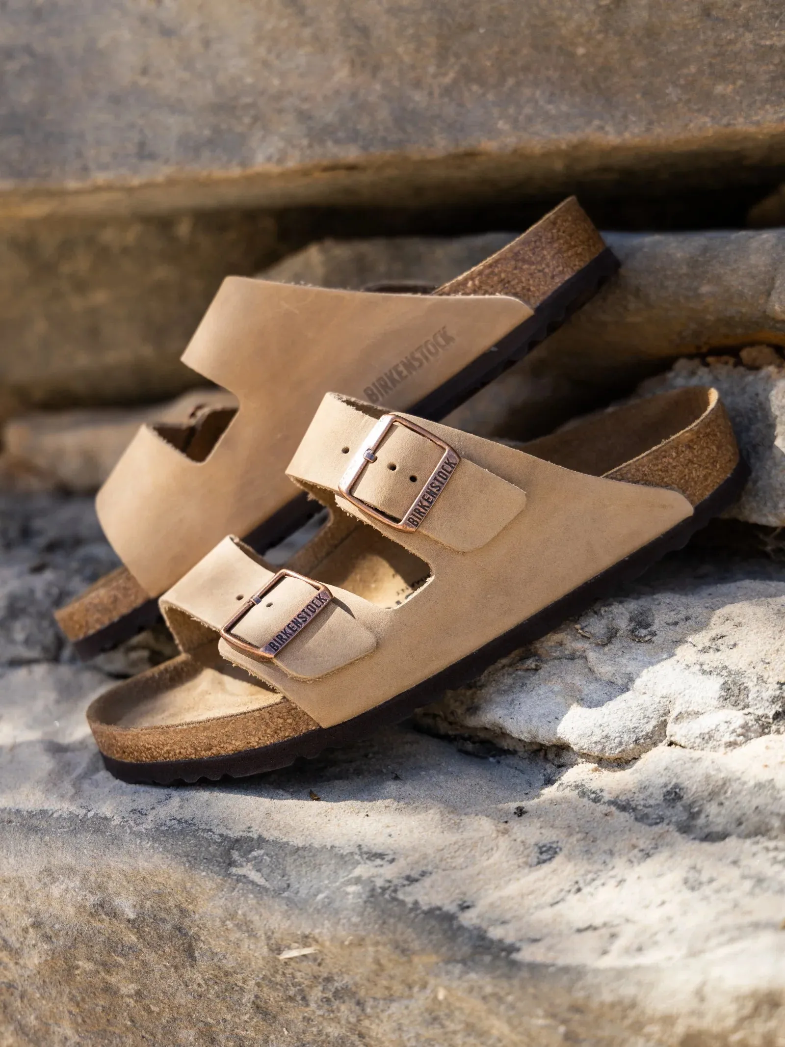 Arizona Oiled Leather in Tabacco Brown (Classic Footbed - Suede Lined)