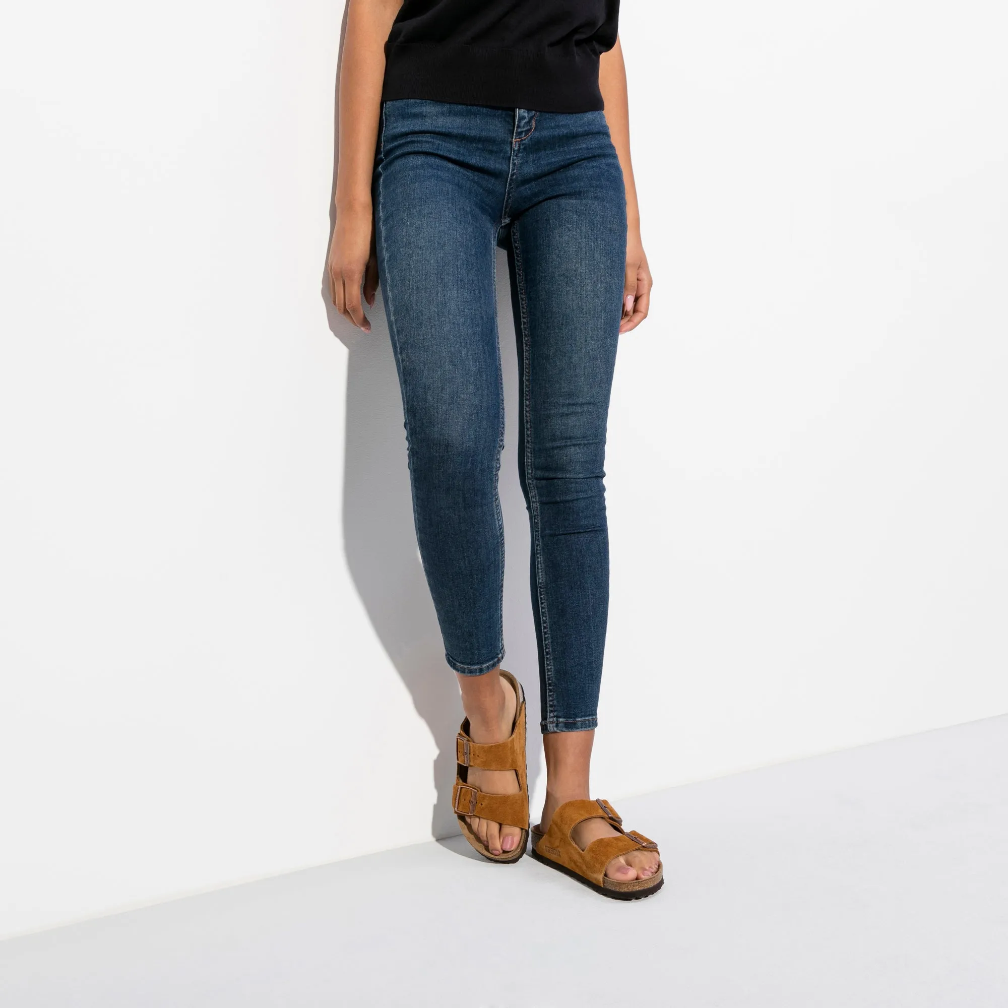 Arizona Suede Leather in Mink (Soft Footbed)
