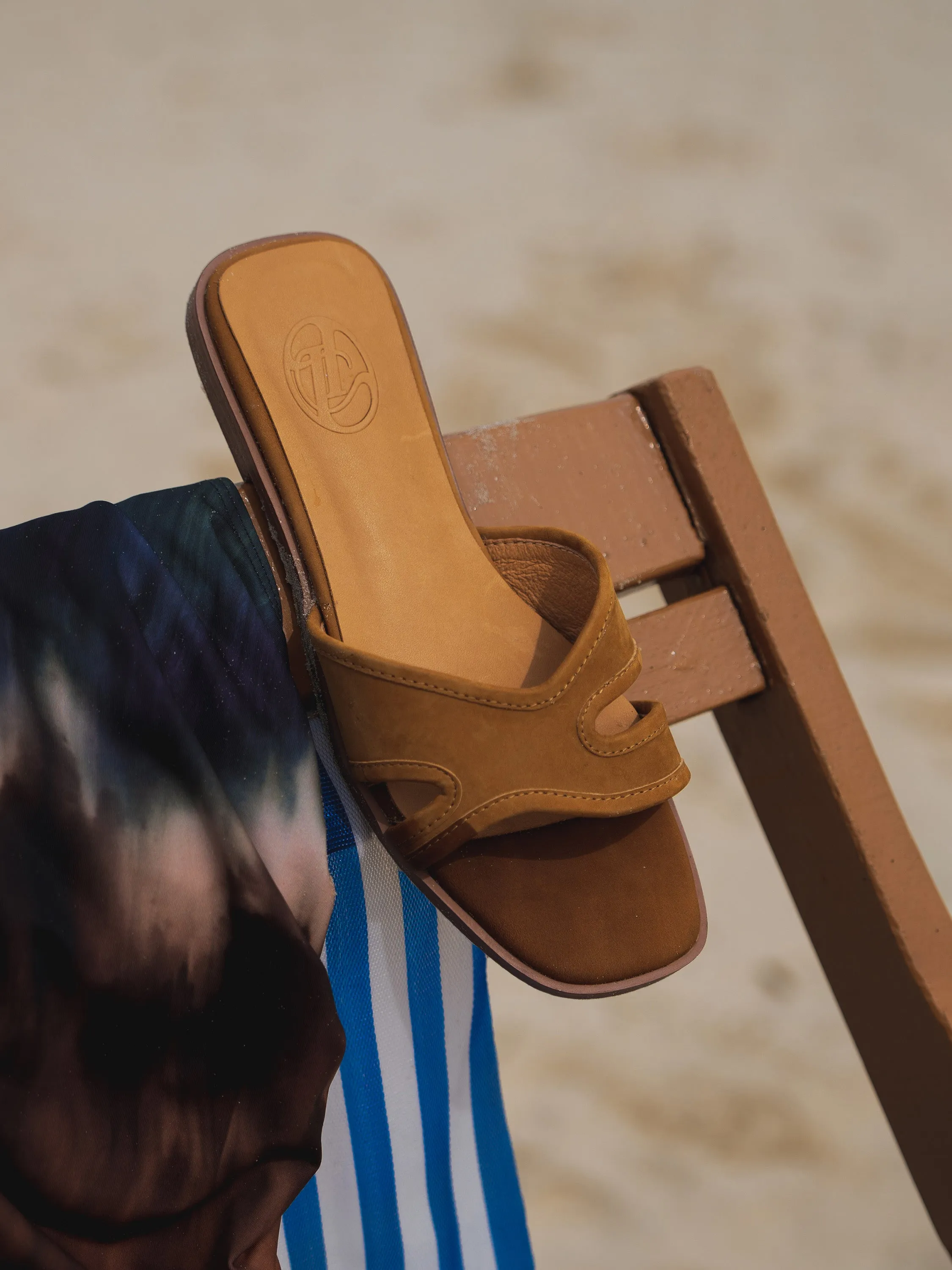 Pretzel 𓆟 Slide Sandals
