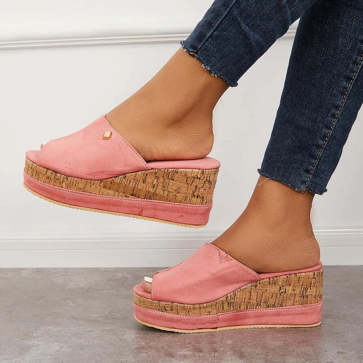 Sohiwoo Comfortable Cork Footbed Slip-on Sandals Platform Wedge Slippers