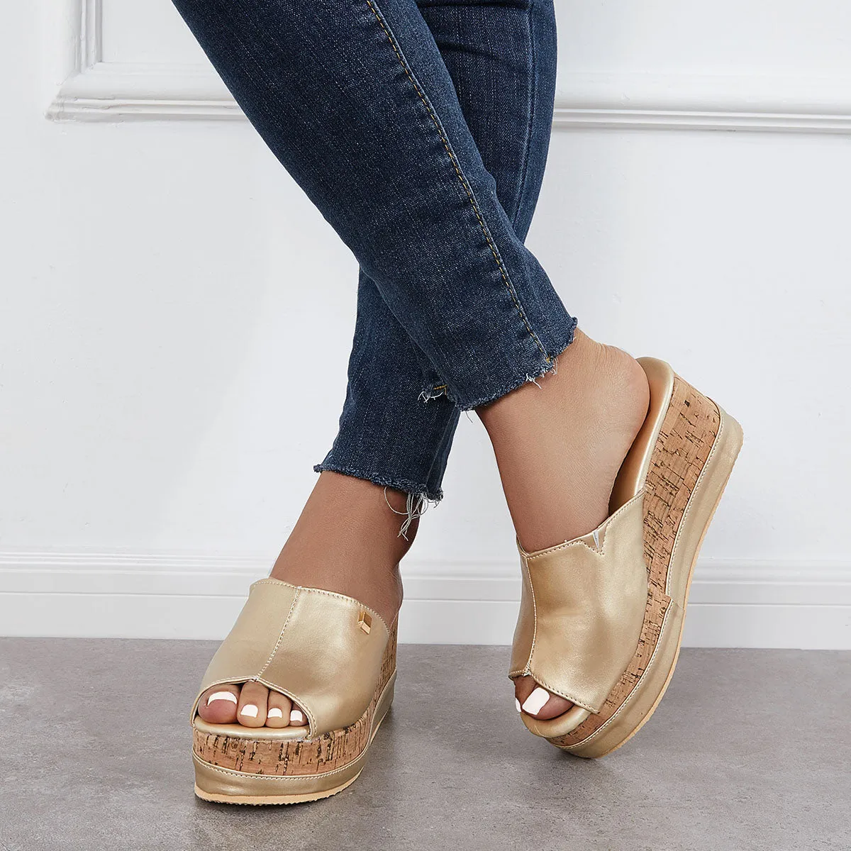 Sohiwoo Comfortable Cork Footbed Slip-on Sandals Platform Wedge Slippers