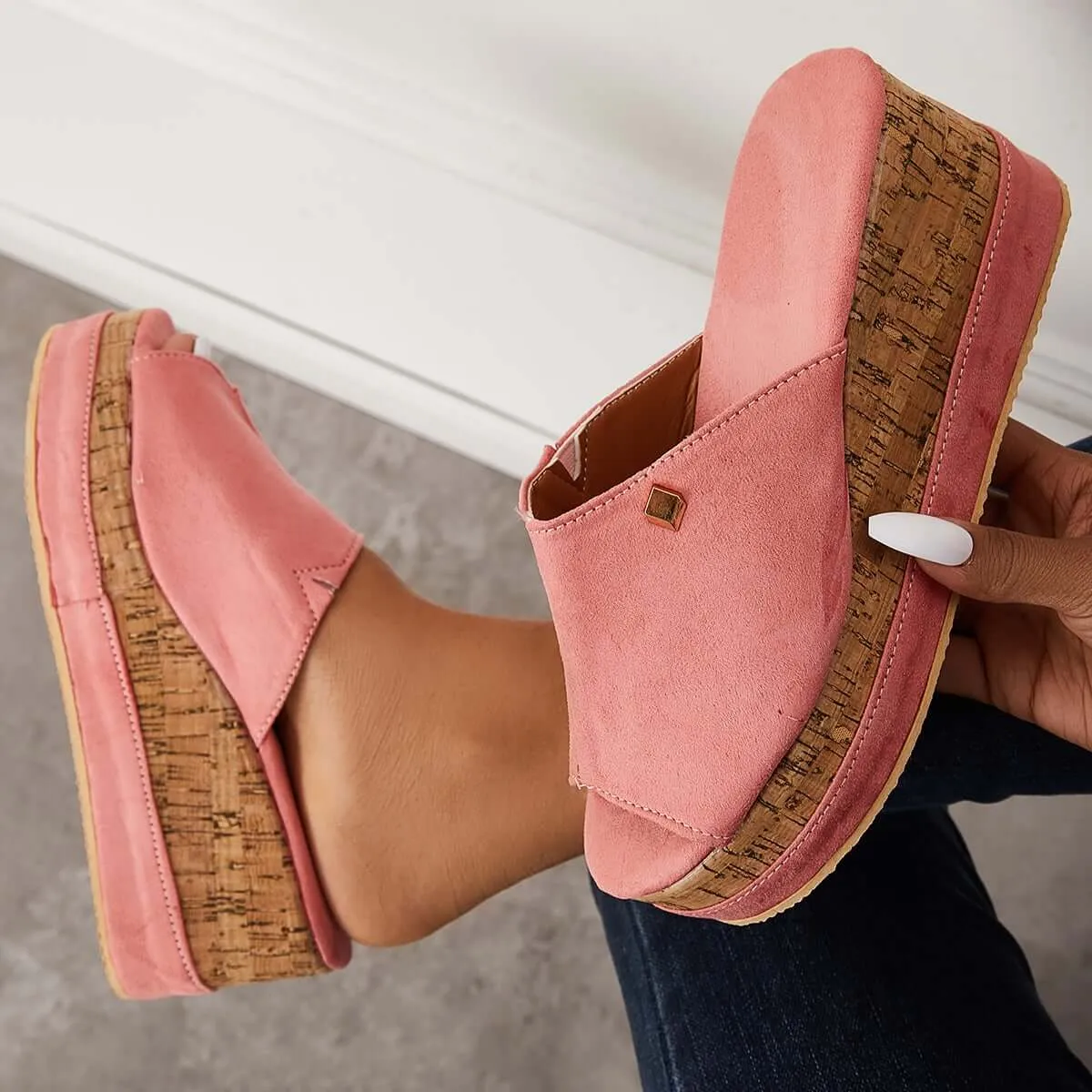 Sohiwoo Comfortable Cork Footbed Slip-on Sandals Platform Wedge Slippers