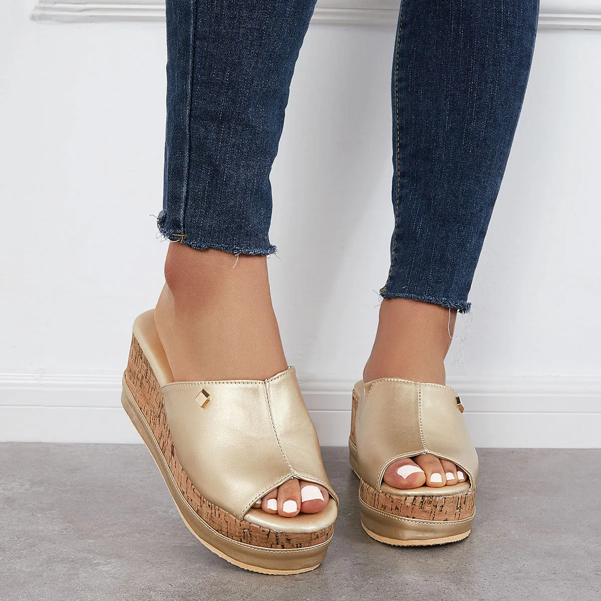 Sohiwoo Comfortable Cork Footbed Slip-on Sandals Platform Wedge Slippers